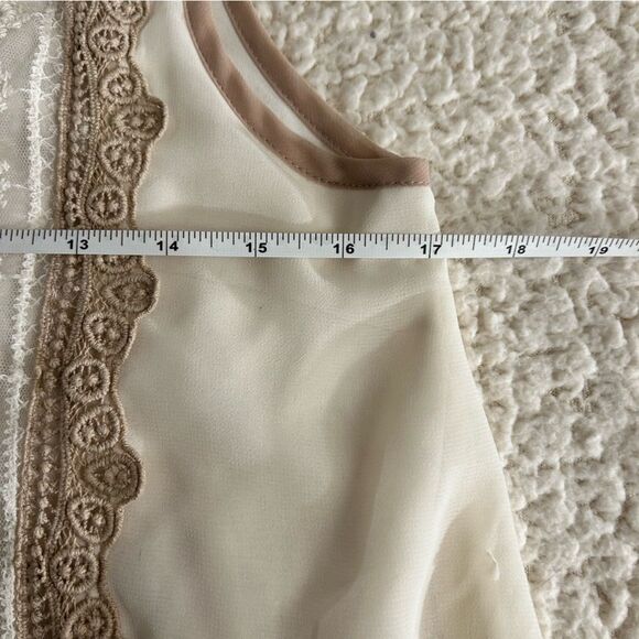 Alterβd State Embroidered Lace Sz Small Sleeveless Blouse Cream & Tan - Picture 7 of 11
